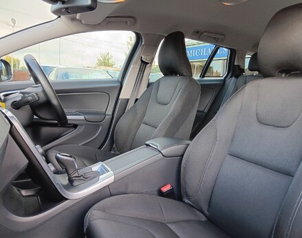 Volvo V60 T4 BUSINESS EDITION LUX 42