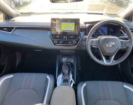 Toyota Corolla GR SPORT 2
