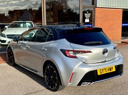 Toyota Corolla GR SPORT 9