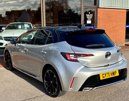 Toyota Corolla GR SPORT 9