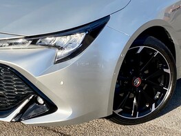 Toyota Corolla GR SPORT 3