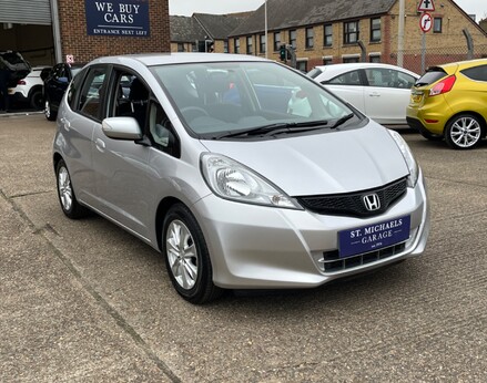 Honda Jazz I-VTEC ES 4