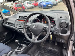 Honda Jazz I-VTEC ES 17
