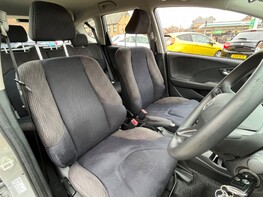 Honda Jazz I-VTEC ES 41