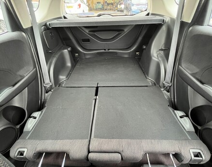 Honda Jazz I-VTEC ES 45