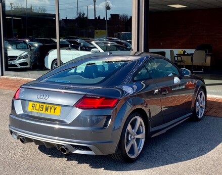 Audi TT TFSI S LINE 9