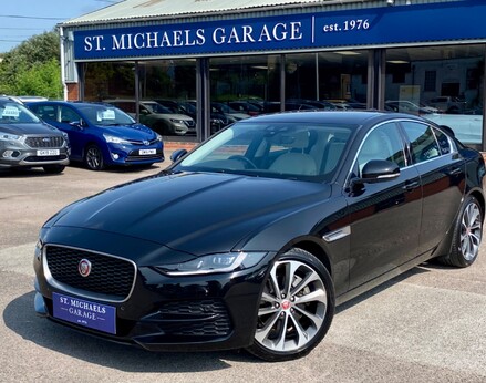 Jaguar XE S 1