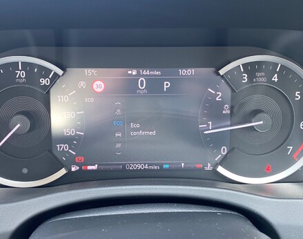 Jaguar XE S 28
