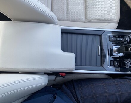 Jaguar XE S 47