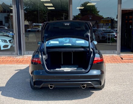 Jaguar XE S 61