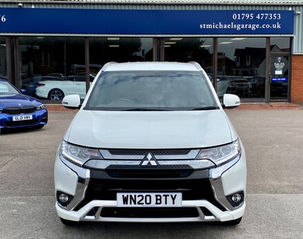 Mitsubishi Outlander PHEV DYNAMIC 5