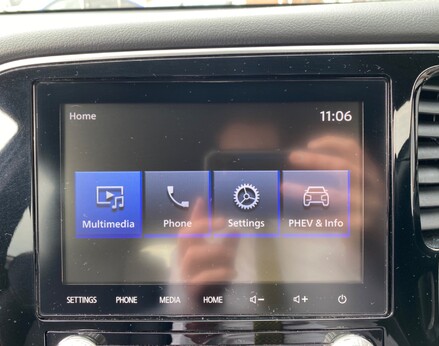 Mitsubishi Outlander PHEV DYNAMIC 21