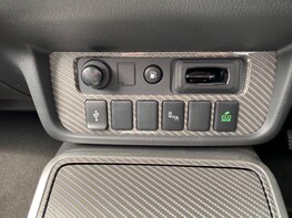 Mitsubishi Outlander PHEV DYNAMIC 27