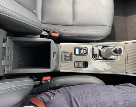Mitsubishi Outlander PHEV DYNAMIC 39