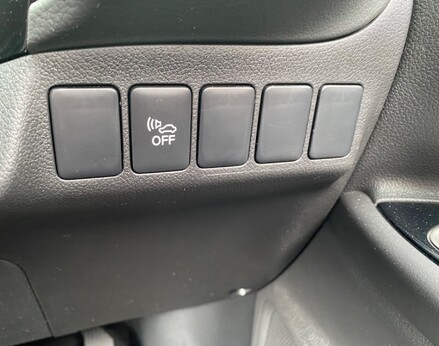 Mitsubishi Outlander PHEV DYNAMIC 46