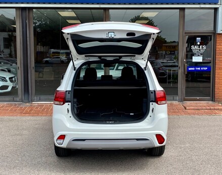 Mitsubishi Outlander PHEV DYNAMIC 52