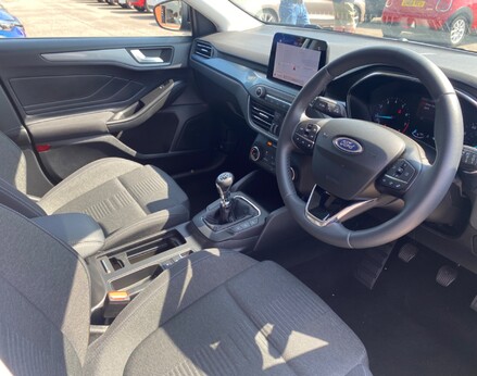Ford Focus 1.5 17