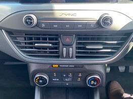 Ford Focus 1.5 33