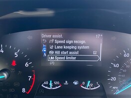 Ford Focus 1.5 22