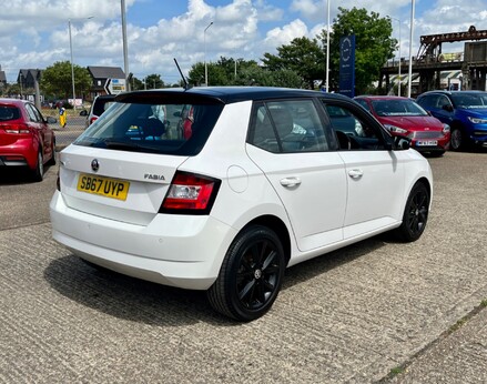 Skoda Fabia COLOUR EDITION TSI 8