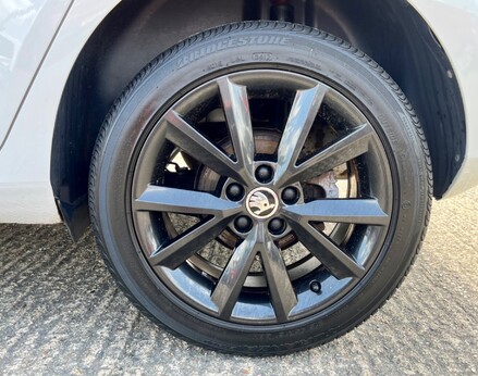 Skoda Fabia COLOUR EDITION TSI 14