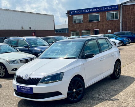 Skoda Fabia COLOUR EDITION TSI 1