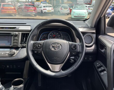 Toyota Rav 4 D-4D INVINCIBLE 18