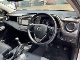 Toyota Rav 4 D-4D INVINCIBLE 17