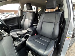 Toyota Rav 4 D-4D INVINCIBLE 44