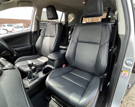 Toyota Rav 4 D-4D INVINCIBLE 44