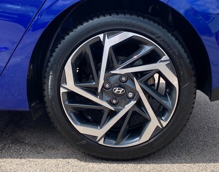 Hyundai i20 T-GDI PREMIUM MHEV 14
