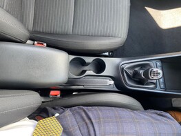 Hyundai i20 T-GDI PREMIUM MHEV 38