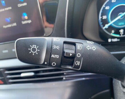 Hyundai i20 T-GDI PREMIUM MHEV 42
