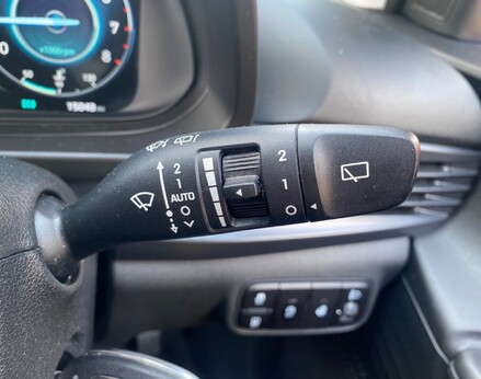 Hyundai i20 T-GDI PREMIUM MHEV 43