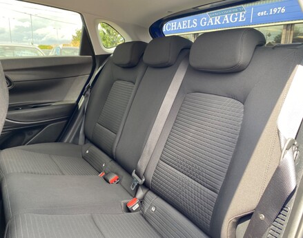 Hyundai i20 T-GDI PREMIUM MHEV 47