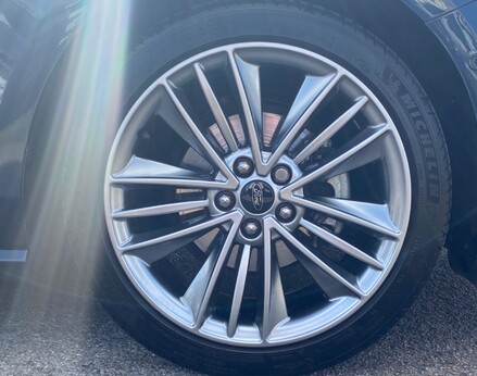 Ford Focus VIGNALE EDITION MHEV 12