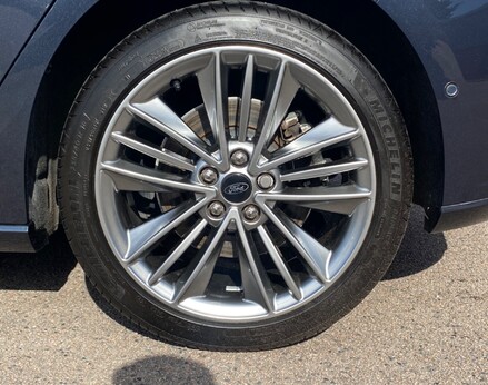 Ford Focus VIGNALE EDITION MHEV 14