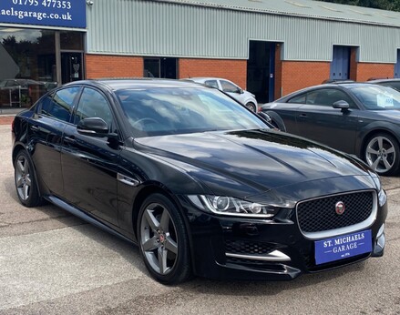 Jaguar XE D R-SPORT 4