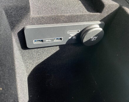 Jaguar XE D R-SPORT 34