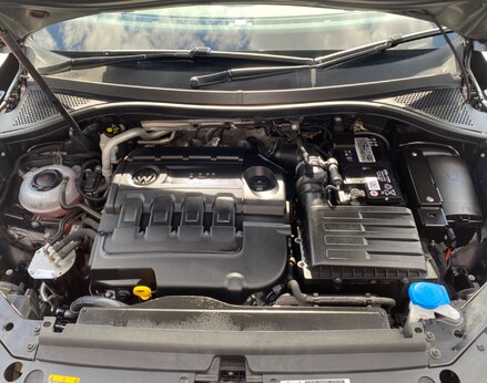 Volkswagen Tiguan SE NAVIGATION TDI 7