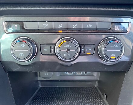 Volkswagen Tiguan SE NAVIGATION TDI 28