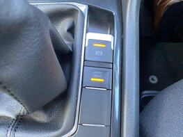 Volkswagen Tiguan SE NAVIGATION TDI 32