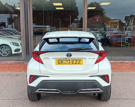 Toyota C-HR EXCEL 6
