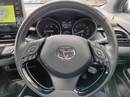 Toyota C-HR EXCEL 18