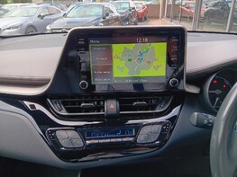 Toyota C-HR EXCEL 22