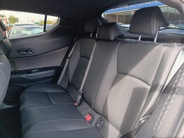 Toyota C-HR EXCEL 43