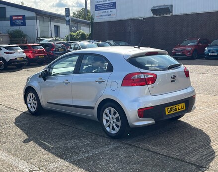Kia Rio 1 AIR 9