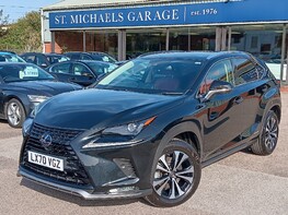 Lexus NX 300H 1