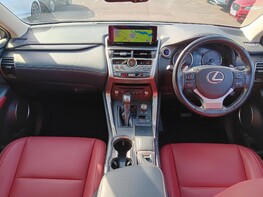 Lexus NX 300H 2