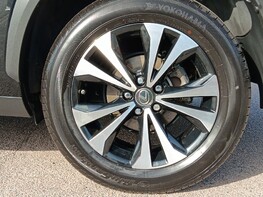 Lexus NX 300H 15